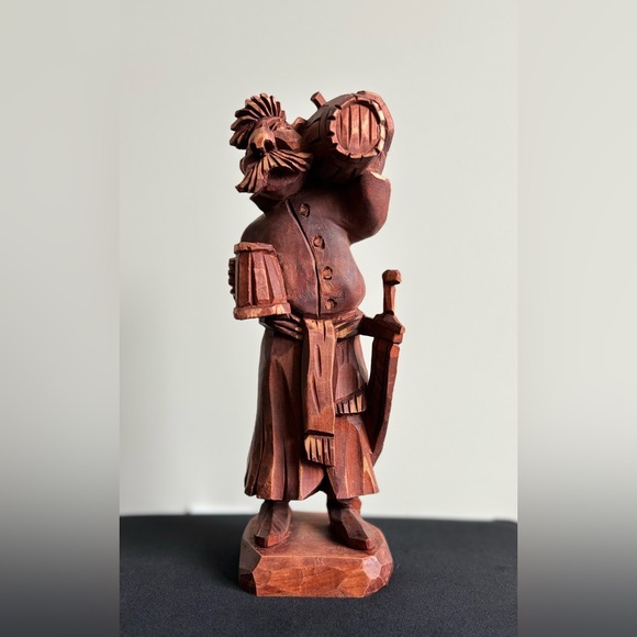 Rare Vintage WOOD HAND CARVED BARTENDER INNKEEPER FIGURE
STATUE SCULPTURE - Picture 2 of 11